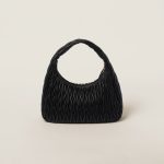 Maxi wander matelassé nappa leather hobo bag - Image 4