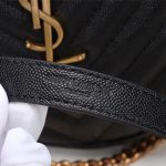 VINYLE ROUND CAMERA BAG IN CHEVRON-QUILTED GRAIN DE POUDRE EMBOSSED LEATHER - Image 6