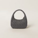 Large wander matelassé nappa leather hobo bag - Image 4