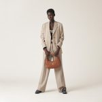 Large wander matelassé nappa leather hobo bag - Image 4