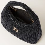 Maxi wander matelassé nappa leather hobo bag - Image 6