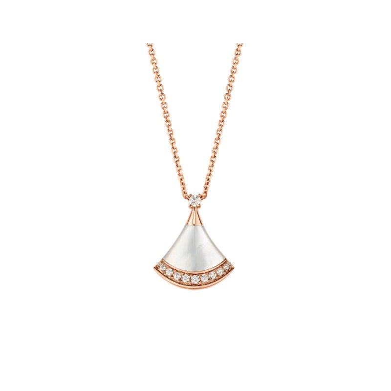 900f18998f57e1485987a40cbc3c56a9bb8125fa DIVAS’ DREAM Necklace - Image 1