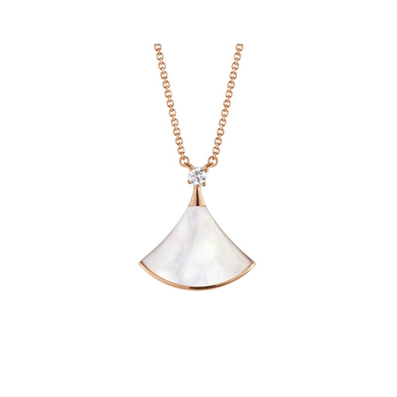 e0fa4a272a0242f42e552dc38d02f57cf1039bea DIVAS’ DREAM Necklace - Image 1