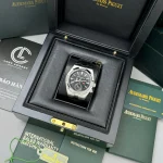 Vacheron Constantin Overseas Dual Time 7900V 41mm Black Dial Steel – VIP Version - Image 2
