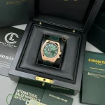 Vacheron Constantin Overseas Dual Time 7900V 41mm Green Dial Rose Gold – VIP Version - Image 10