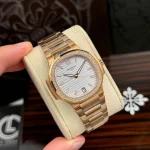 Patek Philippe Nautilus 7118/1R-011 32.5mm White Dial Rose Gold – VIP VERSION - Image 4