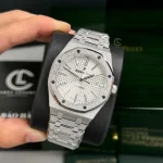 Audemars Piguet Royal Oak Frosted Gold 41mm Silver Dial Steel – VIP Version - Image 4