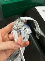 Patek Philippe Aquanaut 5067A-011 White full moissanite 35mm – Handcrafted Diamod - Image 4