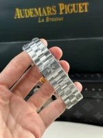 Vacheron Constantin Overseas 4500V110A-B146 41mm – VIP Version - Image 9